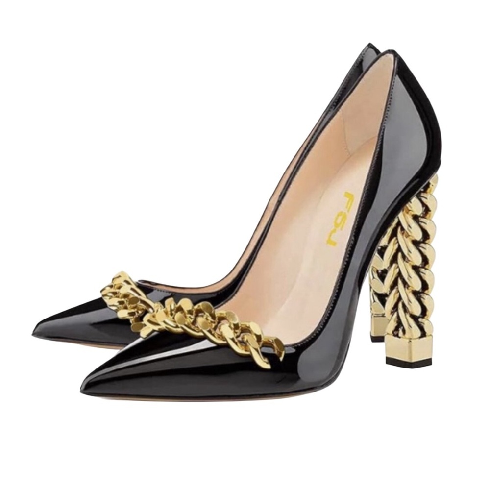 FSJ Black and Gold Pointed-Toe Heels